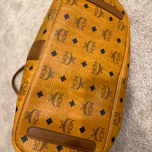 MCM Liz reversible tote MEDIUM and pouch - Picture 7 of 9